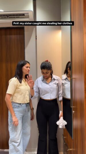 Anjali Kanwer Rajput Instagram - Main kisi khas kaam se gayi thi💁♀️#anjalikanwer #mannjain #explore #relatable #comedy