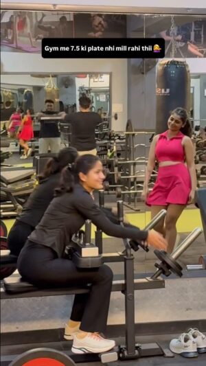 Anjali Kanwer Rajput Instagram - Dosti apni jagah gym apni jagah😌#anjalikanwer #sakshi #explore #relatable #comedy #gymgirl #gymvideos