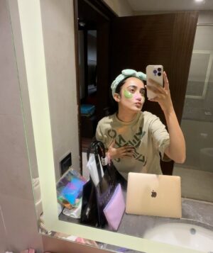 Anjali Krishna Instagram - me pretending i’ve been active all along