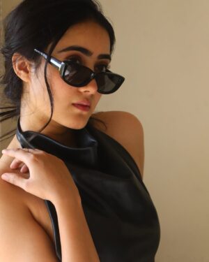 Anjali Krishna Instagram - am I the missing piece? @michaelkors ✨