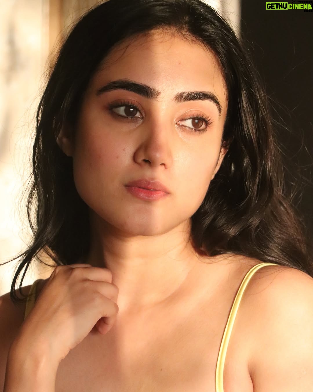 Anjali Krishna - 11.8K Likes - held by daydream
/
Captured by my most talented @tapasyachhibber 💕