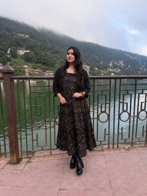 Anjali Sajwan Instagram - Pahad ki shanti💫❄️
.
.
.
.
.
.
.
.
.
.
.
.
.
#fyp #foryoupage #trending #ootdfashion #ootd #outfits #picooftheday #nainital #kashmir #uttarakhand #pahad #fashioninspo #fashion #viral #mountains