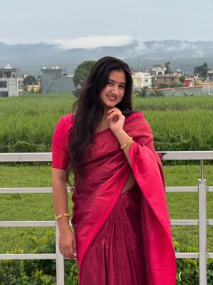 Anjali Sajwan Instagram - Sundara💖👀💫
.
.
.
.
.
.
.
.
.
.
.
#fyp #saree #marathi #marathiculture #marathimulgi #sundara #viral #ootd