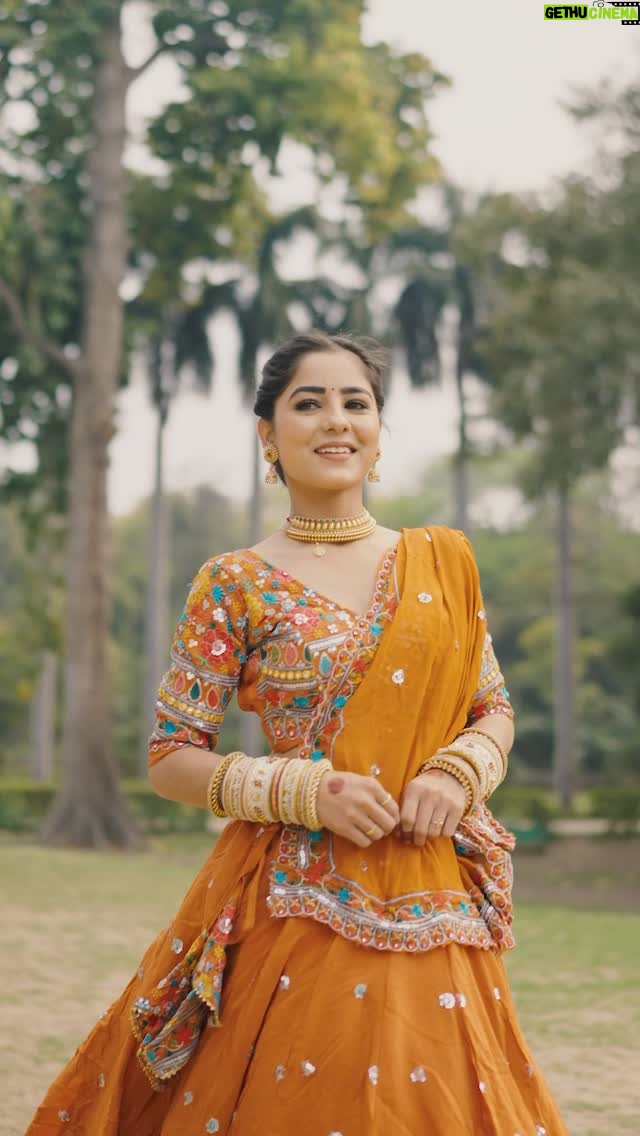 Anju Mor - 335.8K Likes - Aaj unse milna hai hume🙈
.
Outfit @radhikabutic01 
Shoot & edit @thehunkybear 
.
.
#anjumor #anjumordance #reelsinstagram #reelsvideo