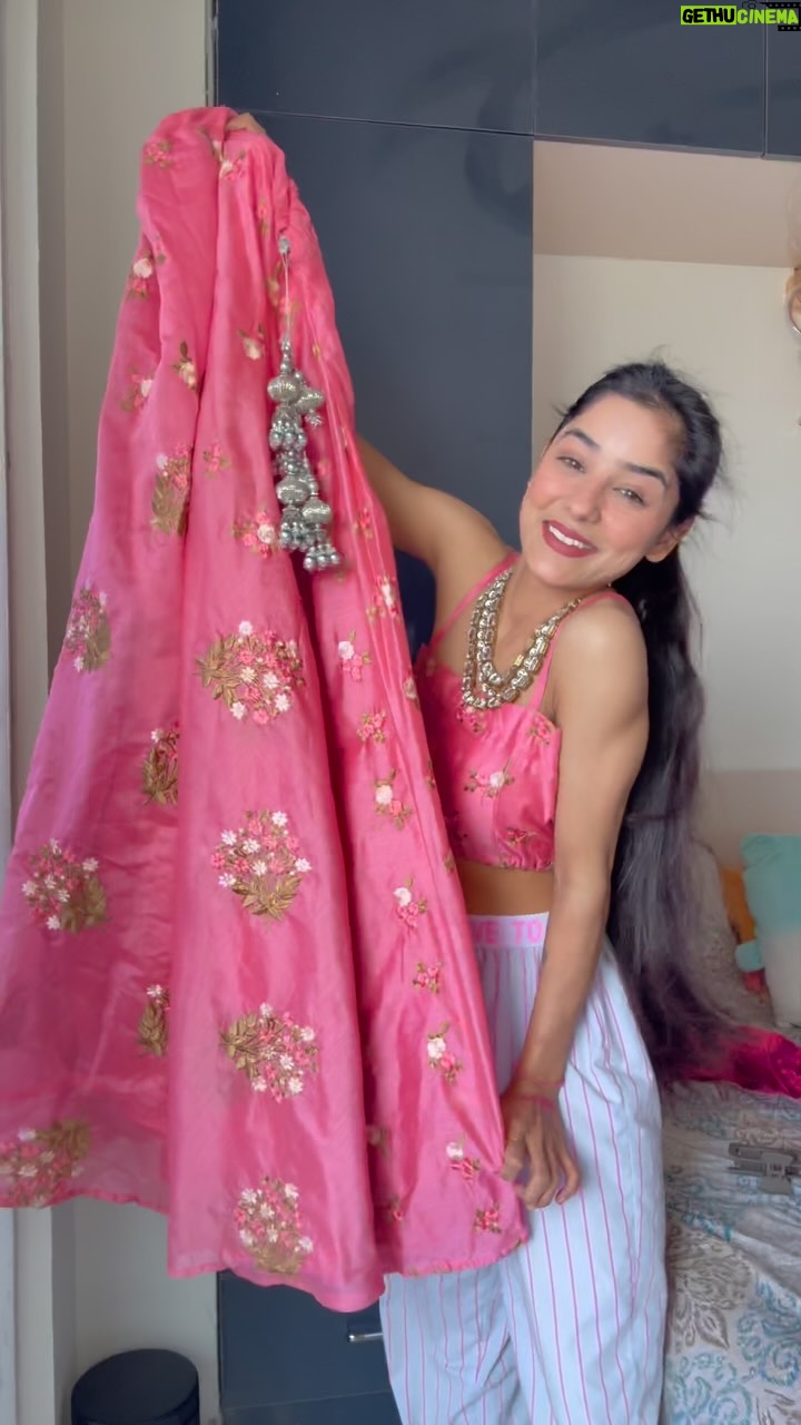 Anju Mor - 97.5K Likes - Get Ready with me for Sis Roka🤩
.
.
.
.
#anjumor #reelitfeelit #reelsinstagram #anjumordance #grwm #makeup #makeupartist #blush