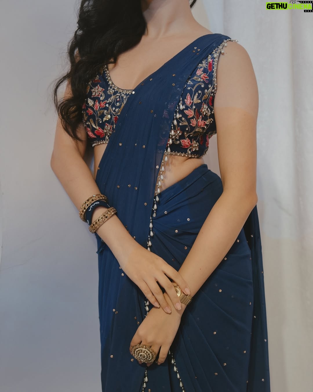 Ankita Chhetri - 74.9K Likes - desi clothes >>> all my other personalties💙

outfit- @_kajalrajputofficial_ 
hair and makeup - @isha__mua 
📸- @arunwithideas