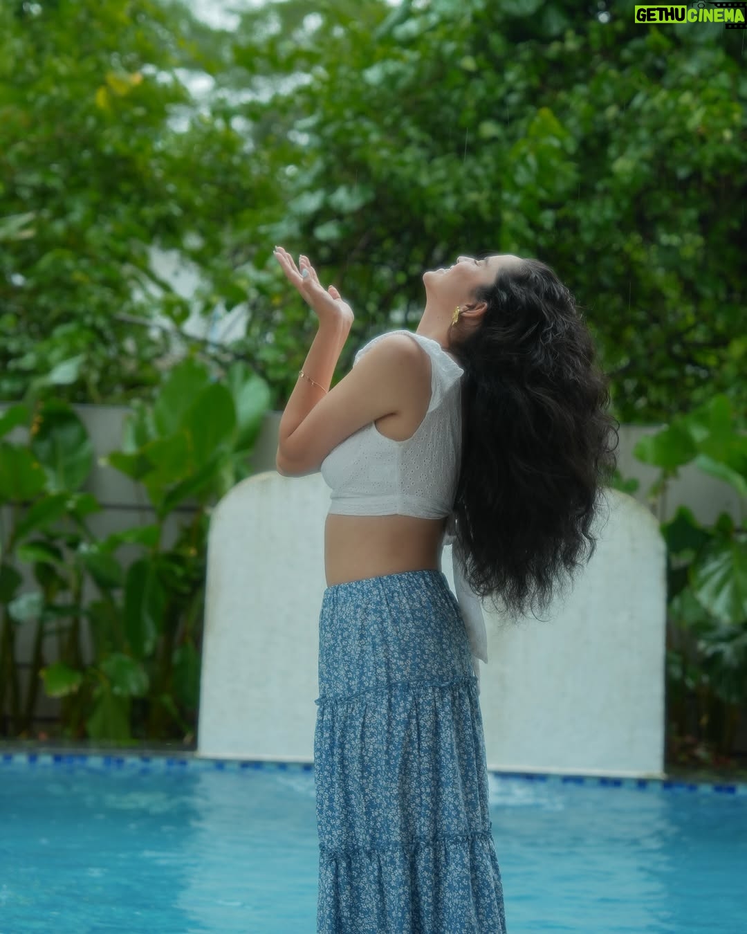 Ankita Chhetri - 74.4K Likes - 🌧️🌼🤍

📍- @stayvista_official at Odessa Enclave, Lonavala
📸- @omkar_godambe_official