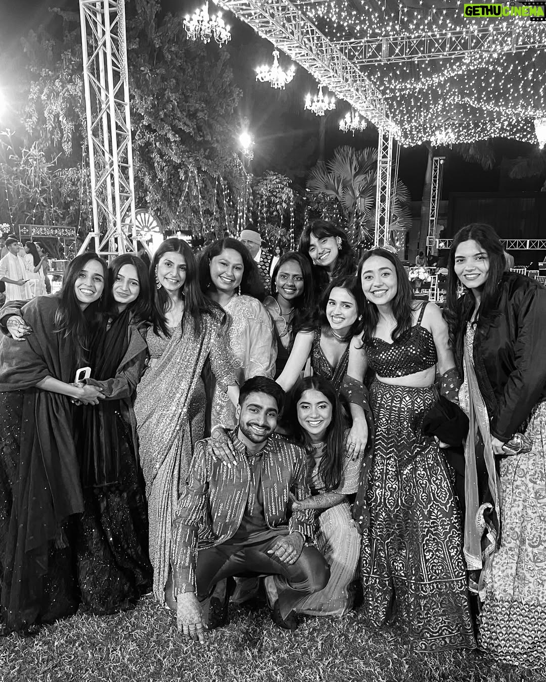 Ankita Chhetri - 87K Likes - best people, best vibes, best dump ever!!!

gotta thank @jaikinjain for bringing one of my favourite people @_salonib to Bombay😘 i love you both way too much 🧿♥️ 

wearing- @jigarandnikitaofficial