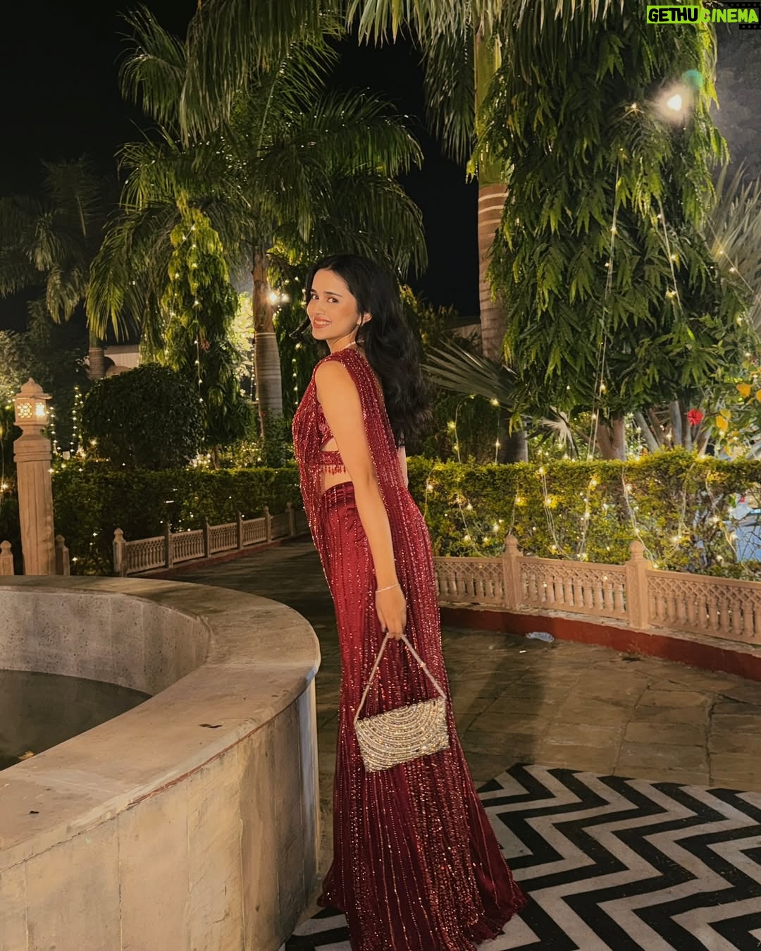 Ankita Chhetri - 81.3K Likes - ✨sangeet night✨

outfit - @chaashni.couture @styledbynikinagda