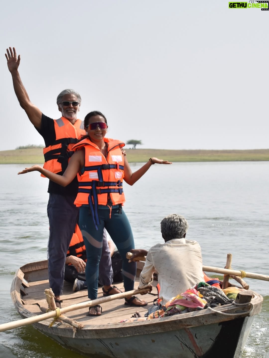 Ankita Konwar - 20.6K Likes - Recently visited the vibrant Dharoi Adventure Fest in Gujarat, hosted by @gujarattourism !
This 45-day Tent City offers the perfect blend of thrill and tranquillity — from hot air ballooning to parasailing, boating, and more. 🌬️🚤
The ideal escape for adventure lovers looking to explore Gujarat like never before.

#DharoiAdventureFest #GujaratTourism #AdventureSeekers #TentCityVibes #MilindSoman #AnkitaKonwar #incredibleindia