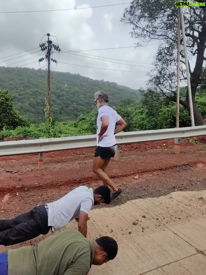 Ankita Konwar - 27K Likes - Day 2&3 just hills, hills, hills 😬 ghat pe ghat, ghat pe ghat, to paraphrase an old dialogue 😜 90km cycling and 20km running for 3 consecutive days so far, feels amazing !! Lots of  pushups for selfies .. meeting fitter Indians on the way 😀 people often ask me, Kyu karte ho itna, Marna hi toh hai - but I think if I haven’t explored the limits of the potential of mind and body at every age, I haven’t really lived or shown gratitude for the amazing gifts I have recieved from the almighty😀 #fitindianrun #mumbai2goa