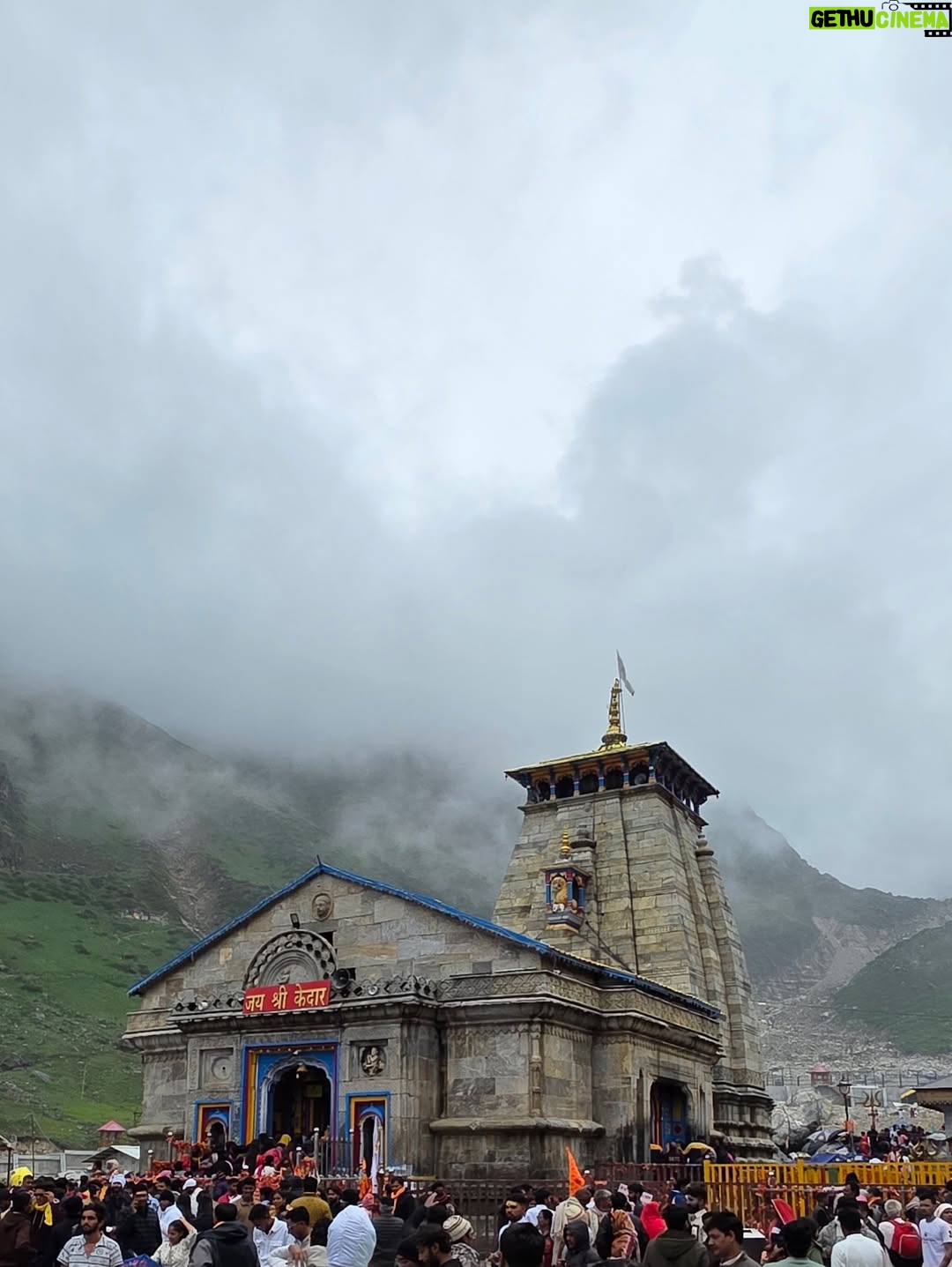 Ankita Konwar - 7.1K Likes - As the divine month of Shravan unfolds, I started reflecting on my journey to Kedarnath and I realised that a part of me still lives in those hills. The journey was tiring but the peace it brought to my soul was immeasurable.
May this sacred time be your guide, 
may Mahadev’s blessings flow like a sacred river, washing away negativity and filling your life with peace, devotion, and transformation.
This is a time for surrender, prayer and inner awakening. May Lord Shiva guide your path and protect your spirit. 
In silence we find the universe 🌸
Har Har Mahadev! 🙏🏽❤️
.
.
#kedarnath #omnamahshivay