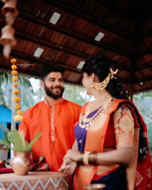 Ankita Raut Instagram - गुढीपाडव्याच्या हार्दिक शुभेच्छा ..🙏🏻❤️
.
.
In frame - @amrut_konde 
Pc - @vikrantmumbaikar 
Mua - @bhagya_makeup_expert 
Outfit - @upasanafashion 
.
.
#ankitaraut #love #marathi #gudhipadwa #padwa #hindu #hindunavvarsh