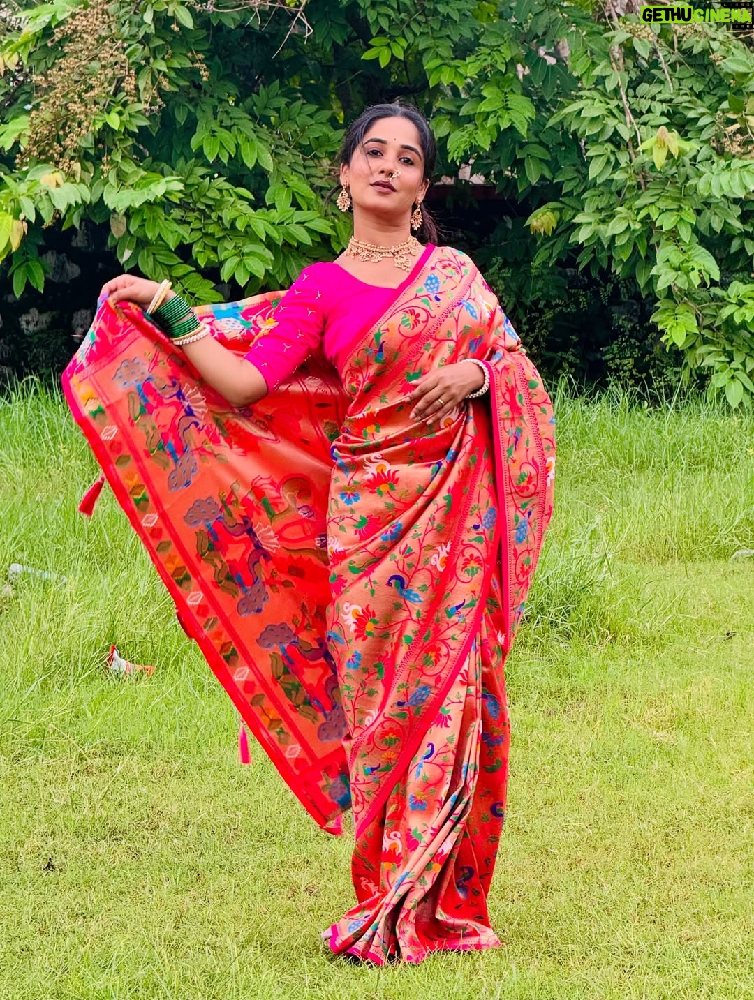 Ankita Raut - 16.2K Likes - Maz saglyat pahil & favourite saree page ..❤️
.
Beautiful saree by - @swastik_paithani5061 
.
.
#ankitaraut #artist #viral #paithani