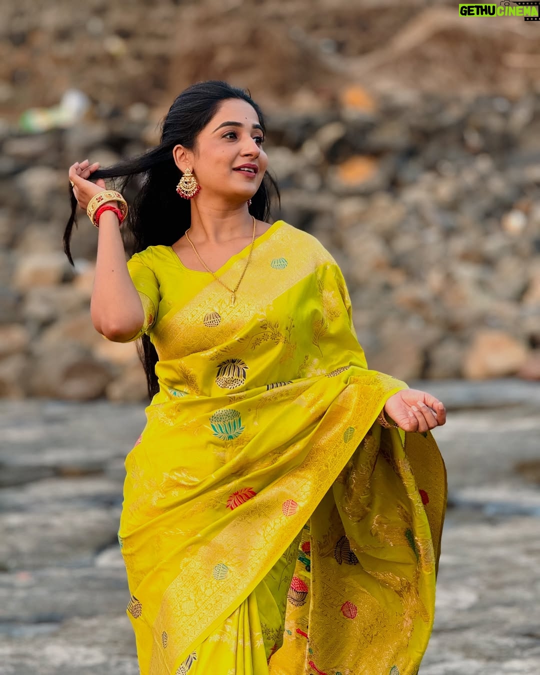 Ankita Raut - 16.6K Likes - Tum nahi bhulna ..❤️
.
Beautiful saree by - @lucky_paithani_yeola 
.
.
#ankitaraut #artist #love #marathi #marathimulgi❤️ #trending #viral