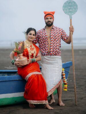 Ankita Raut Instagram - सन कोळयांचा .. नारळी पुनवचा ..❤️🤩🥰
.
.
Nakhwa - @amrut_konde
Mua - @prathamesh_makeup_artist
Pc - @vikrantmumbaikar
Outfit - @p2_desiner
.
.
#ankitaraut #kolín #kolinbaay #nakhwa #narlipornima #koli