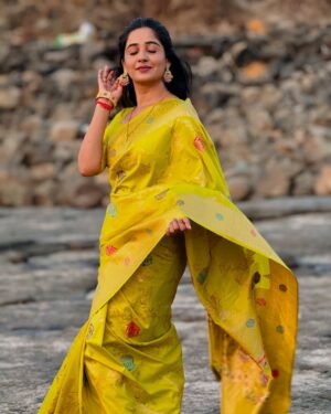 Ankita Raut Instagram - Tum nahi bhulna ..❤️
.
Beautiful saree by - @lucky_paithani_yeola
.
.
#ankitaraut #artist #love #marathi #marathimulgi❤️ #trending #viral