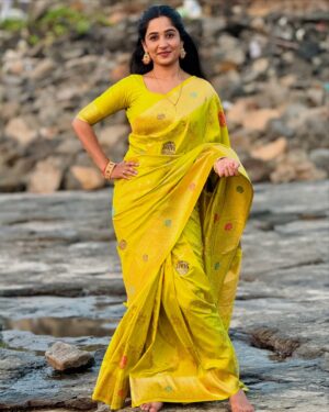Ankita Raut Instagram - Tum nahi bhulna ..❤️
.
Beautiful saree by - @lucky_paithani_yeola
.
.
#ankitaraut #artist #love #marathi #marathimulgi❤️ #trending #viral