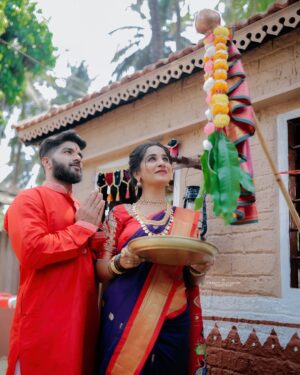 Ankita Raut Instagram - गुढीपाडव्याच्या हार्दिक शुभेच्छा ..🙏🏻❤️
.
.
In frame - @amrut_konde
Pc - @vikrantmumbaikar
Mua - @bhagya_makeup_expert
Outfit - @upasanafashion
.
.
#ankitaraut #love #marathi #gudhipadwa #padwa #hindu #hindunavvarsh