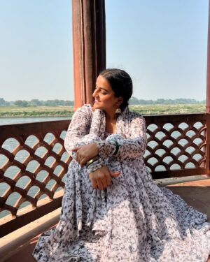 Annu Sood Instagram - हरे कृष्ण,हरि बोल 🥹🦚
#explore #trending #vrindavan