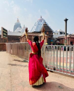 Annu Sood Instagram - I Can’t express it in words. It was my dream to go here
JAY JAGANNATH 🦚🙌
#explore #trending #jagannath