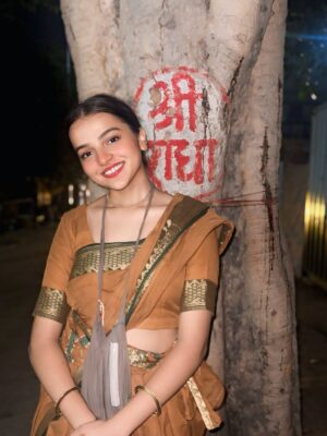 Annu Sood Instagram - श्री राधा 🦚🙌
23rd BIRTHDAY WITH MY प्रिय प्रीतम 🥹