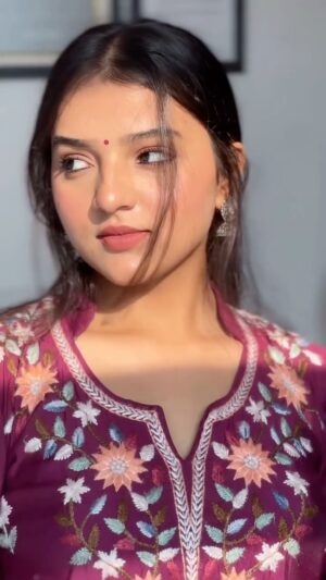 Annu Sood Instagram - 🤭
#explore #trending #viral #song #trendingreels