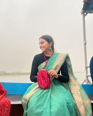 Annu Sood Instagram - मन तुलसी का दस है, वृन्दावन हो धाम 🦚
साँस-साँस मैं राधा बसे,रोम रोम मैं श्याम🥹।।
हरे कृष्ण,हरि बोल 🦚🙏
#explore #trending #vrindavan
