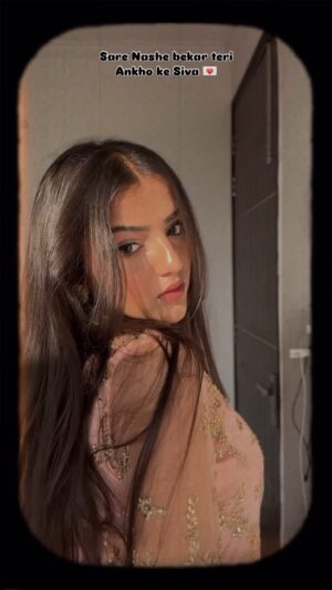 Annu Sood Instagram - 💌
#explore #trending #viral #song