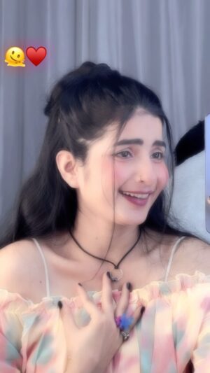 Annupriya Singh Instagram - 👉🏻👈🏻💝
.
.
@cute_annupriya_singh 
.
#reels #lipsync #viralreel #fyp #cuteannupriyasingh