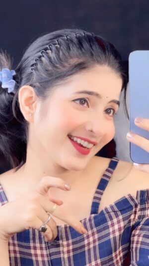 Annupriya Singh Instagram - मोहब्बत की पहली शर्त इज्जत है,……
.
@cute_annupriya_singh 
.
#reels #lipsync #love #cuteannupriyasingh #reelitfeelit #instagood #foryou #explore #lipsync #duetwithme #duet