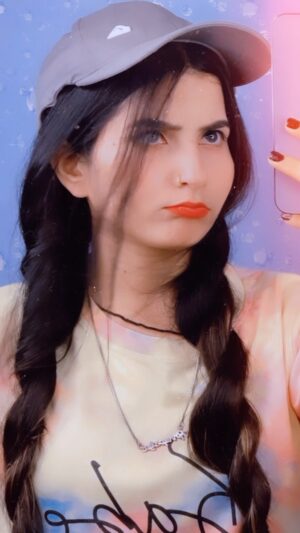 Annupriya Singh Instagram - 1 heart ❤️ 
.
@cute_annupriya_singh 
.
.
.
#reels #lipsync #love #cuteannupriyasingh #reelitfeelit #instagood #foryou #explore #lipsync #duetwithme #duet