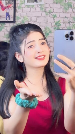 Annupriya Singh Instagram - 😊❤️par pyaar hai
.
@cute_annupriya_singh 
.
.
#reels #love #lipsync #cuteannupriyasingh #reelitfeelit #instagood #foryou #explore #lipsync #duetwithme #duet