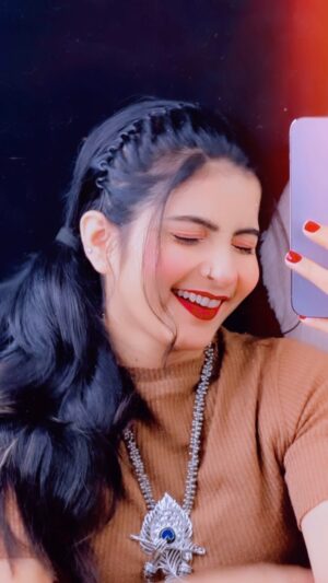 Annupriya Singh Instagram - Tag Your Friends 🤣👍
.
@cute_annupriya_singh 
.
#reels #funny #lipsync  #cuteannupriyasingh #reelitfeelit #instagood #foryou #explore #lipsync #duetwithme #duet