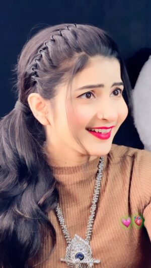 Annupriya Singh Instagram - Mehfuz Rkha Haii🖤🫀
.
@cute_annupriya_singh 
.
#reels #shayari #lipsync #love #cuteannupriyasingh #reelitfeelit #instagood #foryou #explore #lipsync #duetwithme #duet