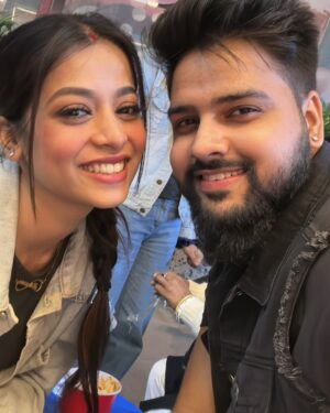 Anwesha Roy Chowdhury Instagram - Happiest birthday to the best life partner and the most beautiful girl in the world🌹❣️ Happy Birthday to you🦋