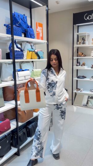 Anwesha Roy Chowdhury Instagram - Attention all fashionistas and trendsetters in Agartala!
Are you ready to elevate your style game to the next level?
Well, hold onto your hats because I’ve got some exciting news for you.
Hi, Superhits 95 RED FM e ami and your ultimate fashion, beauty, and gifting destination has finally arrived in Agartala. Yes, you heard it right!
Get ready to indulge in the latest trends and styles from over 500 top-notch brands. It’s none other than... Shopper Stop!
Yes, ekdom thik shuncho,
Shopper Stop at Polo Central, VIP Road, Kunjaban, Agartala.
Whether you’re looking for that perfect outfit to slay your next party look or hunting for the ideal gift to surprise your loved ones, Shopper Stop has got you covered.
So, Agartala, ki vabcho?
Don’t miss out on the opportunity to explore the latest collections and trends.
Happy shopping, Agartala.
Bajaate Raho.