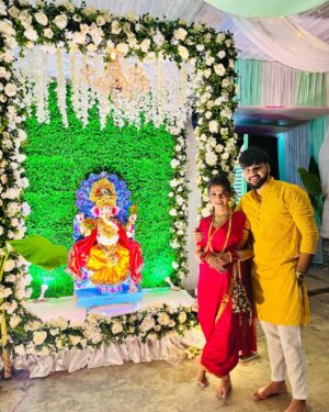 Anwesha Roy Chowdhury Instagram - May Lord Ganesha remove all
obstacles from your life. Happy Ganesh
Chaturthi!✨