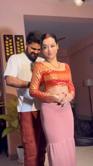 Anwesha Roy Chowdhury Instagram - Find the mistake🤫👀