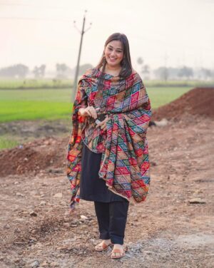 Apoorva Jadaun Instagram - yar ek pyar mei pagal ladka toh mai bhi deserve karti hu. 🙈🧿
.
.
.
#explore