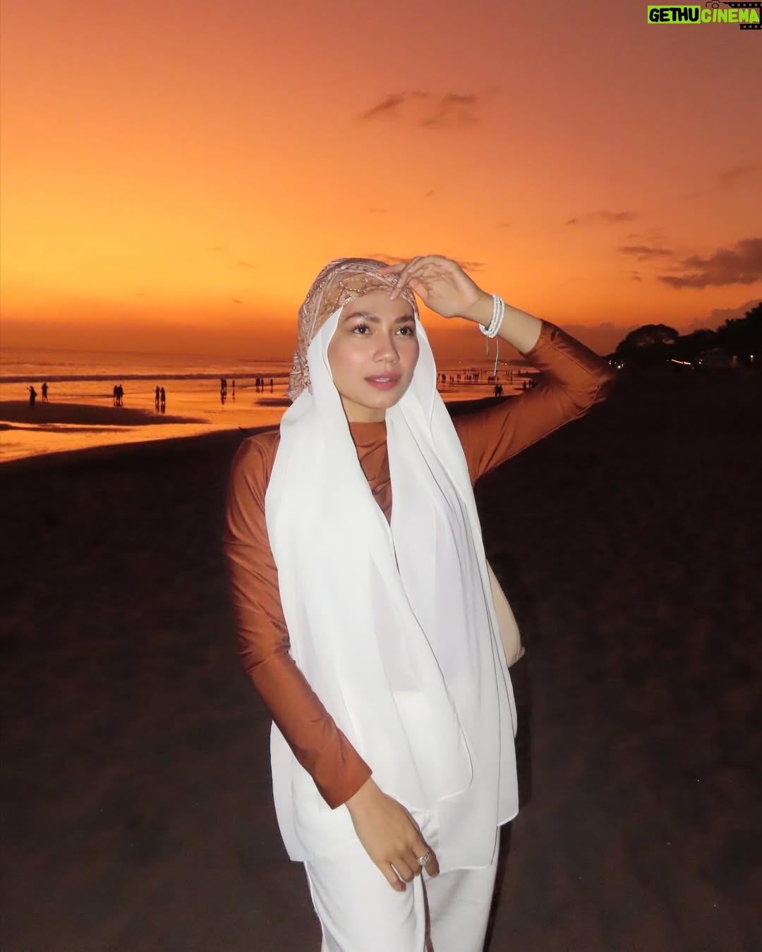 Aprena Manrose - 25.5K Likes - In her bandana and sunset era ✨🌅