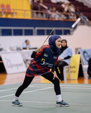 Aprena Manrose Instagram - Jangan jangan dulu, janganlah diganggu. Karna dia masih belum move on! Siapa sama macam saya angkat tangan? 🙋🏻♀️
Pergh macam pemain profesional lah. Dah boleh tukar bidang ni. Makasih photonya mas @syukreative @nazhfhimself 🫶🏻🤪
Siapa nak I post video masa lawan dengan @sintyamarisca & @gragri_ ? Pat jawabbb
#celebritybadmintonfunmatch #2024 #mahulagitahundepan