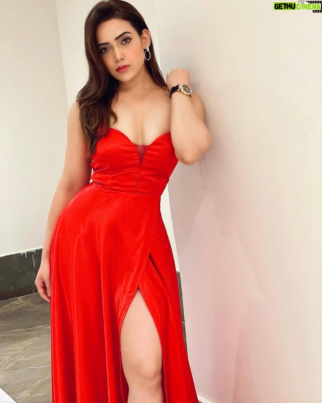 Apurva Mehrotra - 138.3K Likes - Women are meant to be loved ,not to be understood🙊#happyvalentinesday ❤️
.
.
.
.
.#valentine #day #goodvibes #red #dress #love #loveyou #lover #photooftheday #ootd #fashion #style #styleblogger #classy #sassy #cute #beautiful #pretty #girl #model #pose #poser #picoftheday #instadaily #instagram #instagood