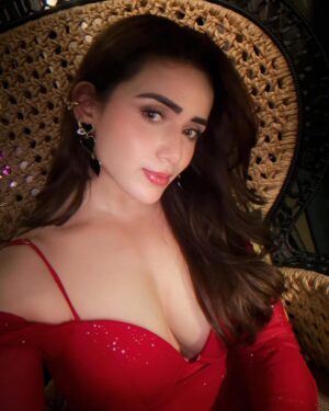 Apurva Mehrotra Instagram - Perfect Night 🫶🌹❤️
.
.
.
.
.
.
.
#valentines #day #love #mood #romantic #dinner #happy #us #red #wine #instalove #instadaily #instamood