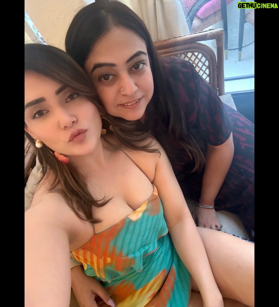 Apurva Mehrotra - 15.7K Likes - Sunkissed evening ☕️🌥️
.
.
.
.
.
.
.
#coffee #lover #food #fun #friends #october #winter #favorite #season  #month #instafashion #instalove #instamood #instalike