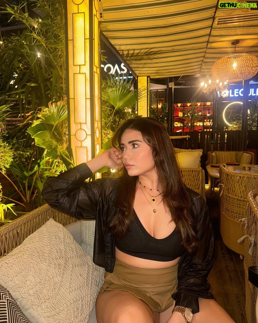 Apurva Mehrotra - 18.6K Likes - Hey Siri, fix my fringes 🙄
.
.
.
.
.
.
.
.
#bad #hair #day #weather #mood #weekday #friend #dinner #datenight #vibes #fun #happy #ootd #fashion #style #nofilter #photooftheday #picoftheday #instamood #instalike #instalove