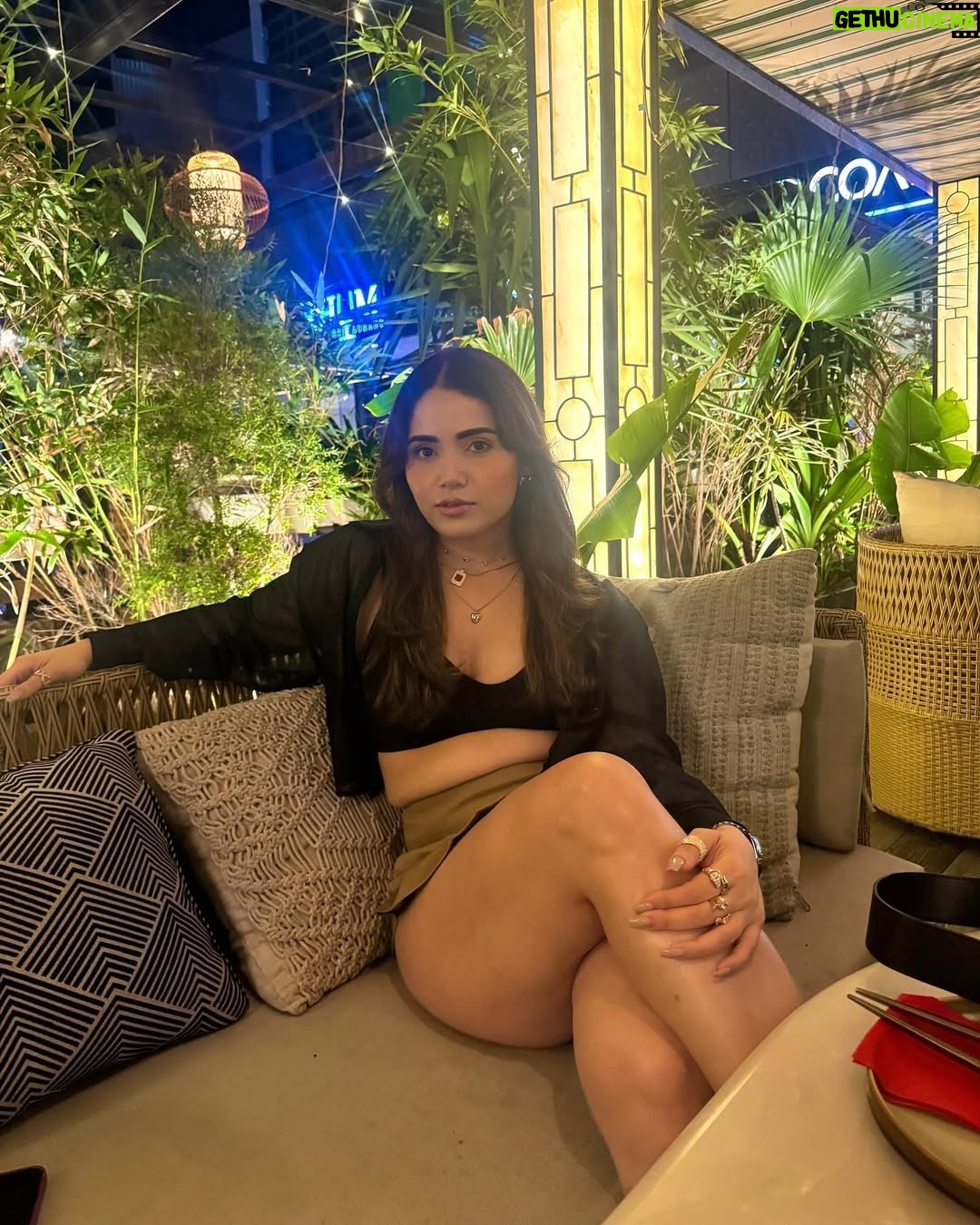 Apurva Mehrotra - 18.6K Likes - Hey Siri, fix my fringes 🙄
.
.
.
.
.
.
.
.
#bad #hair #day #weather #mood #weekday #friend #dinner #datenight #vibes #fun #happy #ootd #fashion #style #nofilter #photooftheday #picoftheday #instamood #instalike #instalove