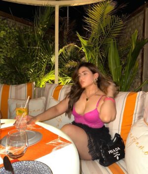 Apurva Mehrotra Instagram - Camera crumbs🌸
.
.
.
.
.
.
#saturday #night #party #friends #fun #happy #moment #pink #love #ootd #fashion #style #pictureoftheday #photooftheday #instamood #instalike #instadaily