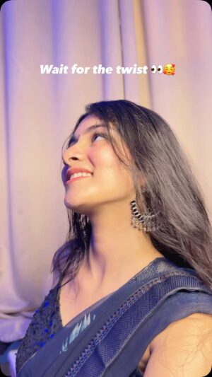 Aradhya Singh Instagram - Transition with a twist🌚✨

#transition #Trending #reels #reelitfeelit #reelsinstagram #slowmo #reelsvideo #explore #viral #aradhyans