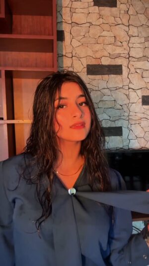 Aradhya Singh Instagram - Expect the unexpected 😳💙🔥

(Thodi si gadbad Editing ke liye maafi🫣)

#trending #transition #reels #reelitfeelit #reelsinstagram #reelsvideo #explore #viral #aradhyans